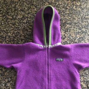 Patagonia fleece jacket. Zip up.
